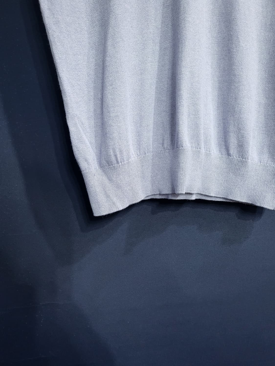 (새상품) 천연소재 브이넥 니트 상품이미지4