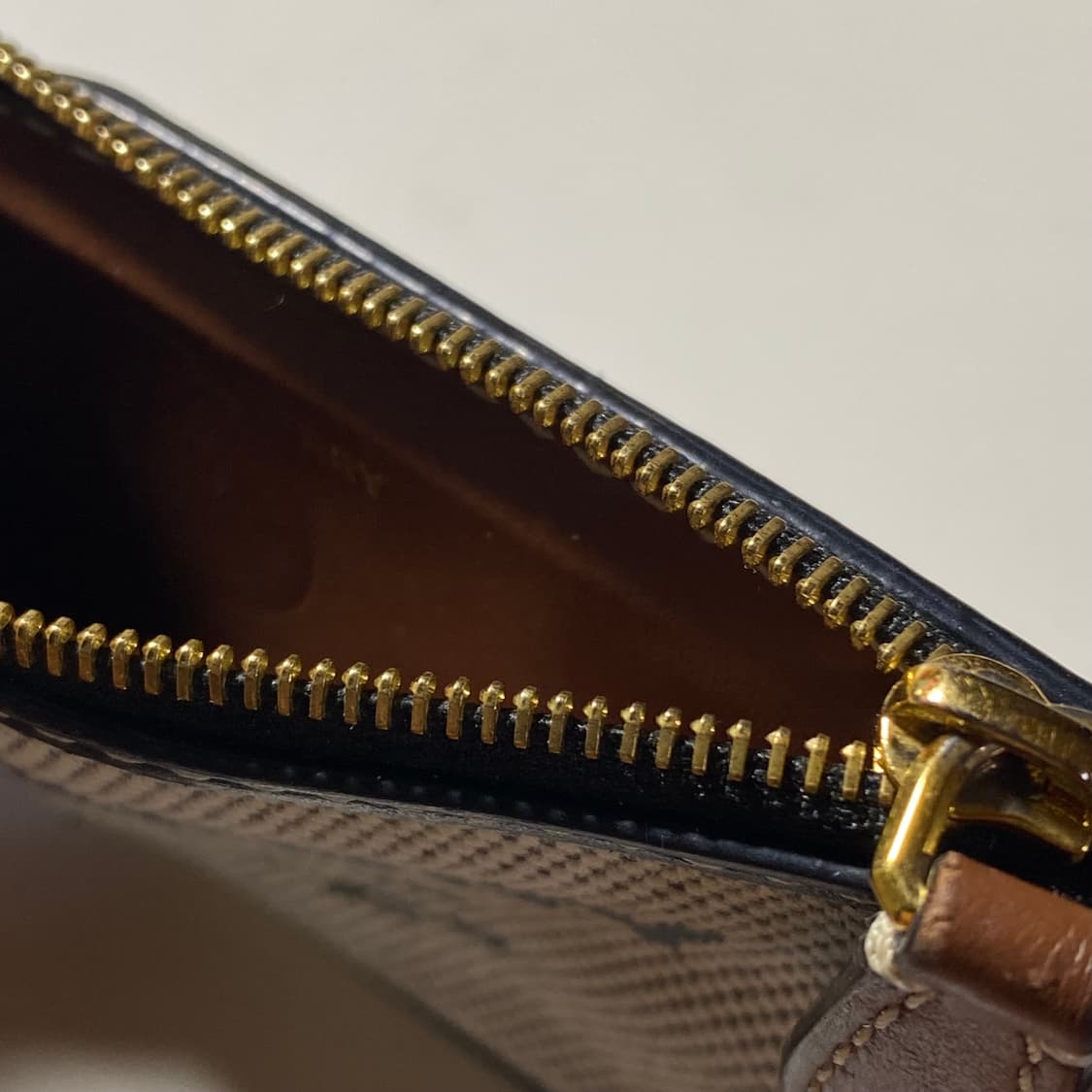 [정품] BURBERRY 버버리 호스페리 프린트 지퍼 카드지갑 상품이미지6