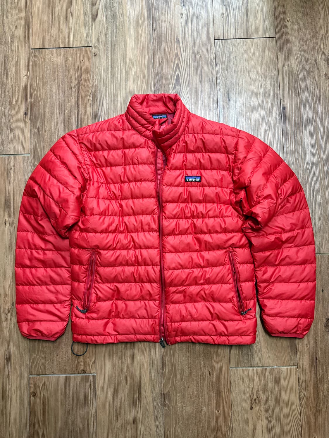 파타고니아 레드 패딩 상품이미지1