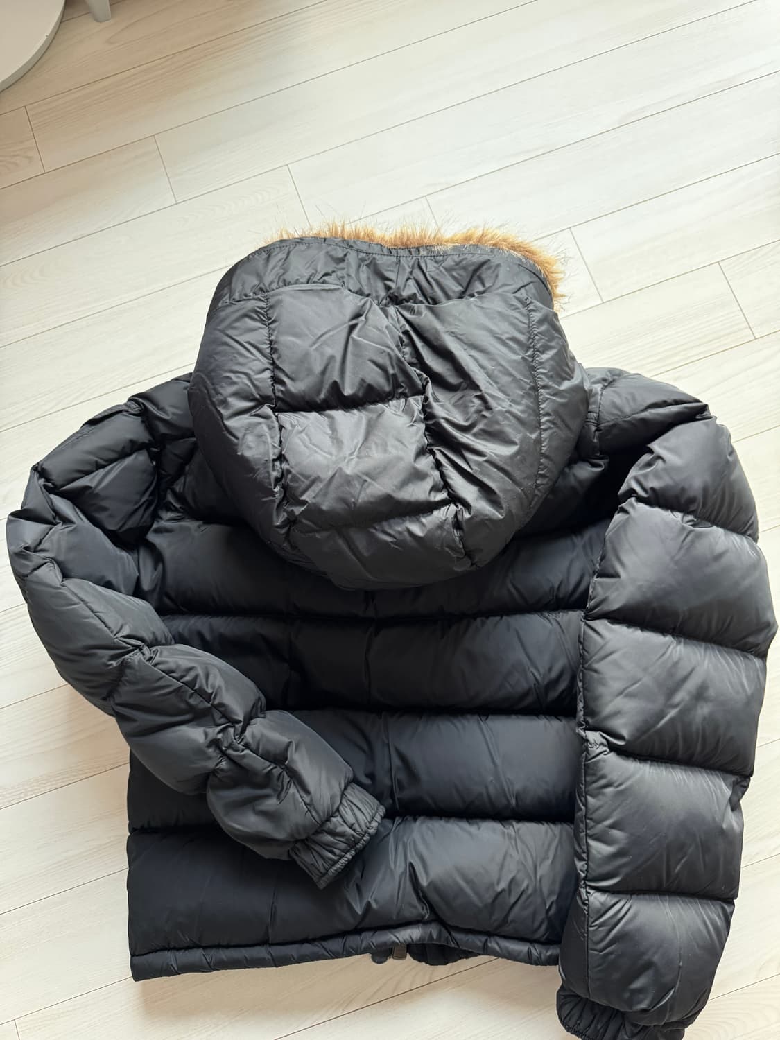 몽클레어 남성 마야프 숏 패딩 블랙 3 상품이미지3