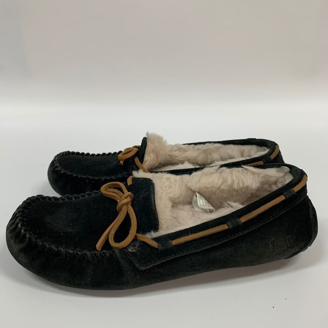 UGG 다코타 모카신 블랙 240 상품이미지3