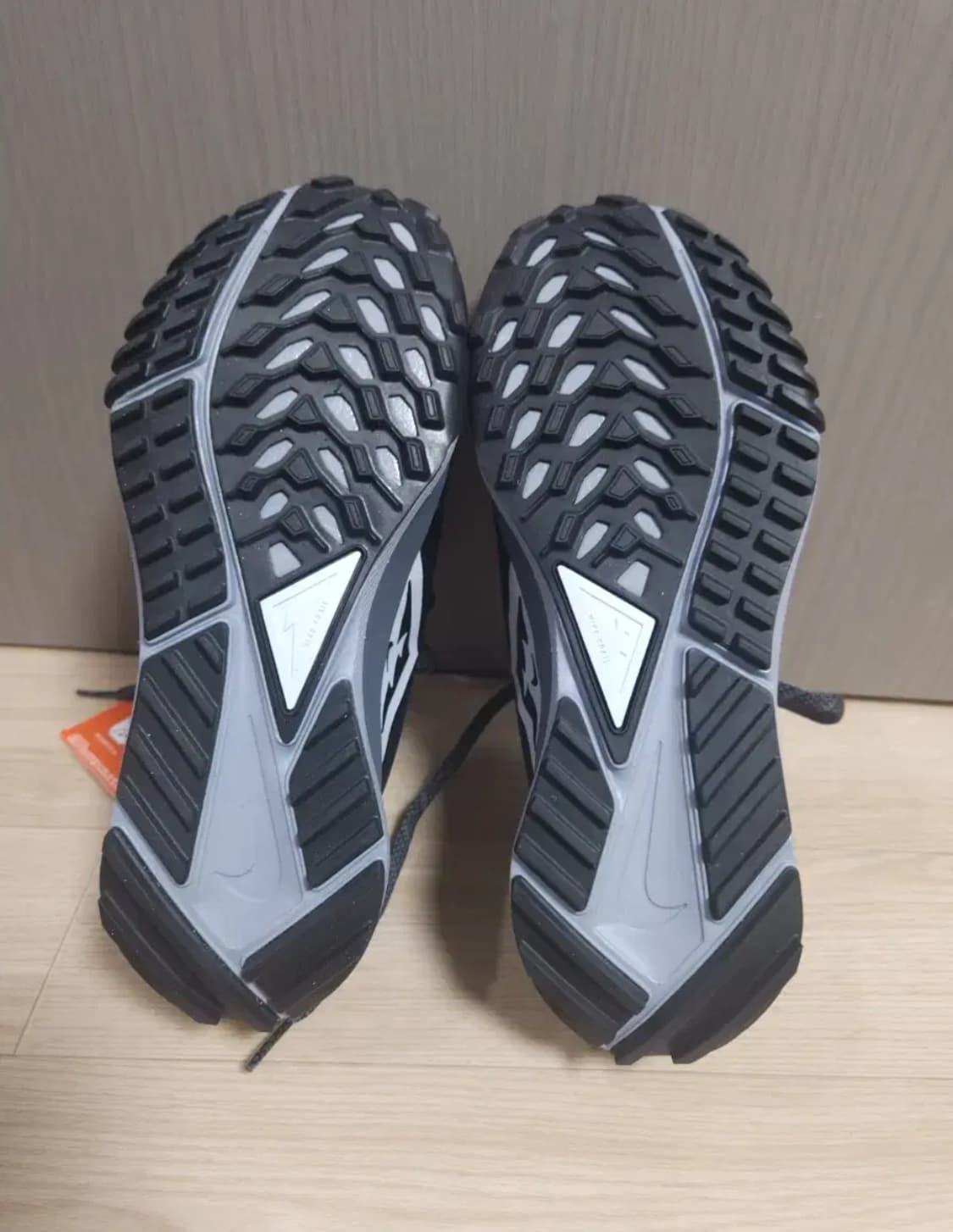 새상품] 나이키 우먼스 리엑트 페가수스 트레일, 235mm 상품이미지5