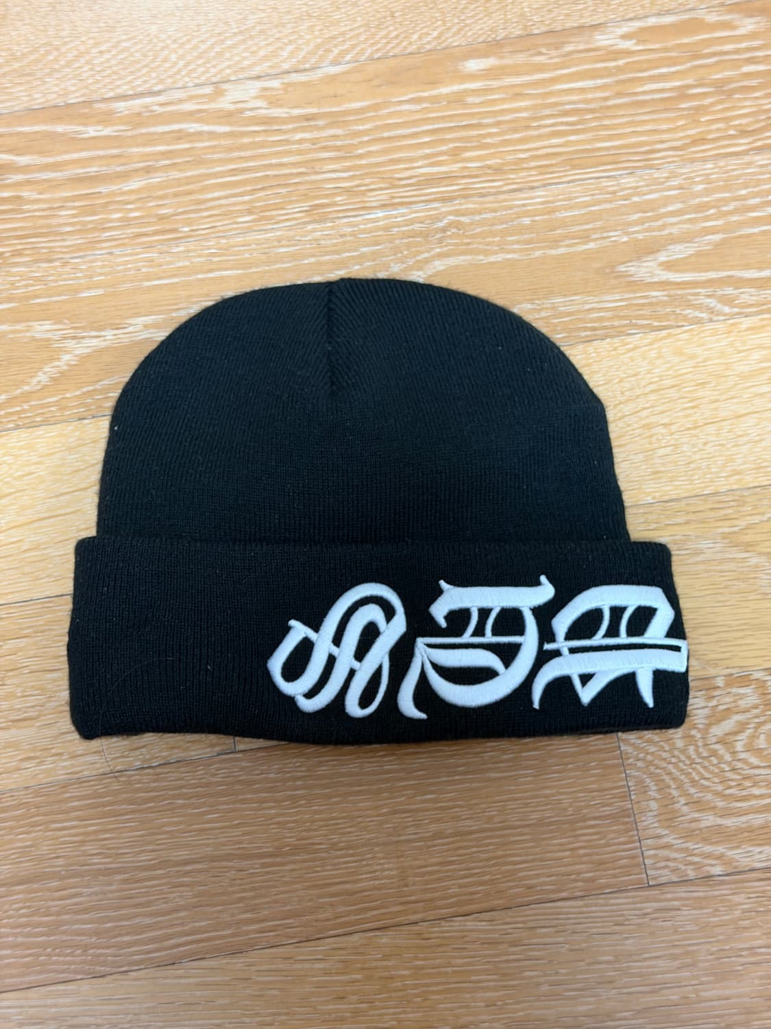 슈프림 뉴에라 레터링 비니 블랙 상품이미지1