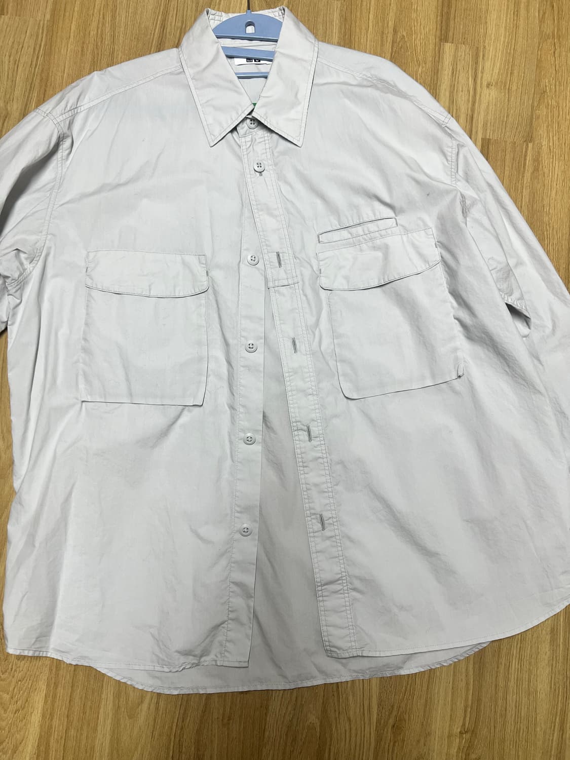 유니클로 U 유틸리티 셔츠 상품이미지1