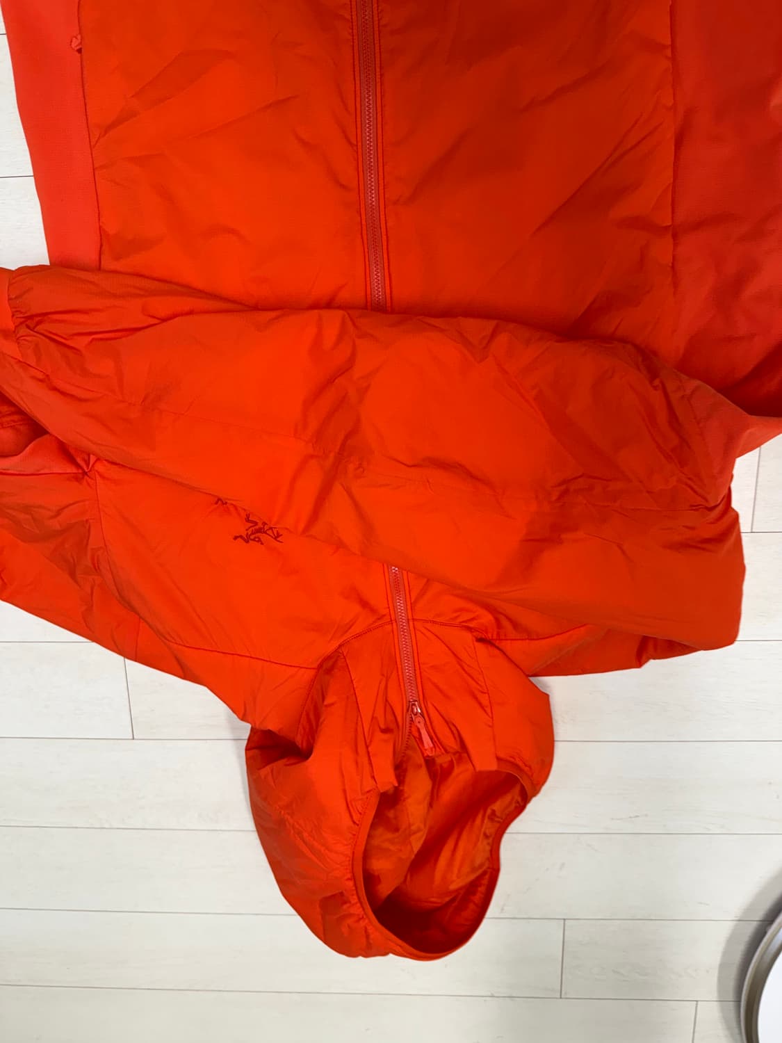 아크테릭스 아톰 L 사이즈 상태 최상상상 방금 찍었고 찍고나서는 절대 안 상품이미지7