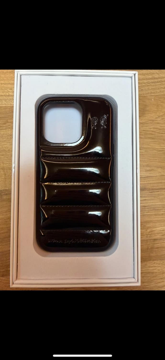 어반소피스티케이션 아이폰 16프로 케이스 상품이미지1