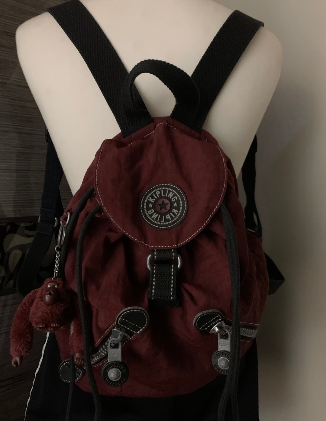 키플링 버건디 백팩 상품이미지1