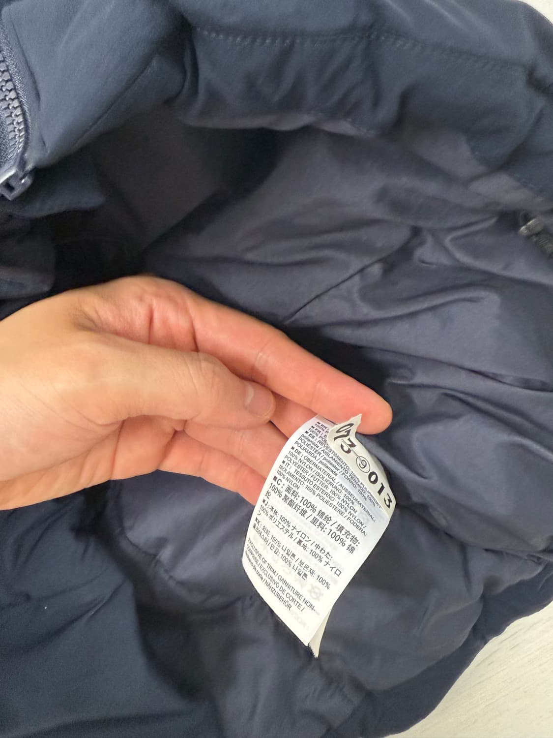 아크테릭스 아톰 AR M 사이즈 블랙사파이어  상태감 9.4/10  진짜 상품이미지3