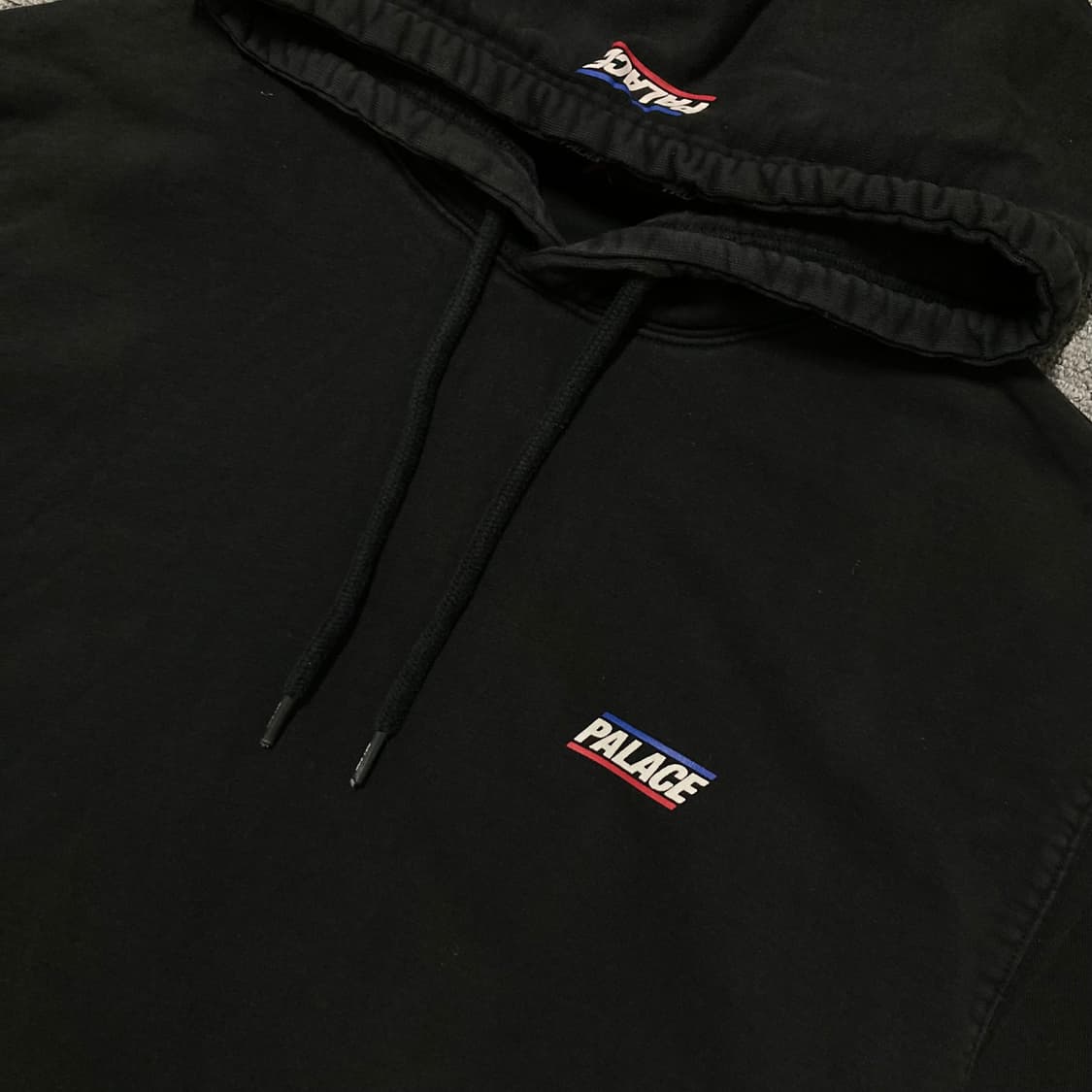 PALACE 팔라스 베이식컬리 어 후드 블랙 후드티 상품이미지4