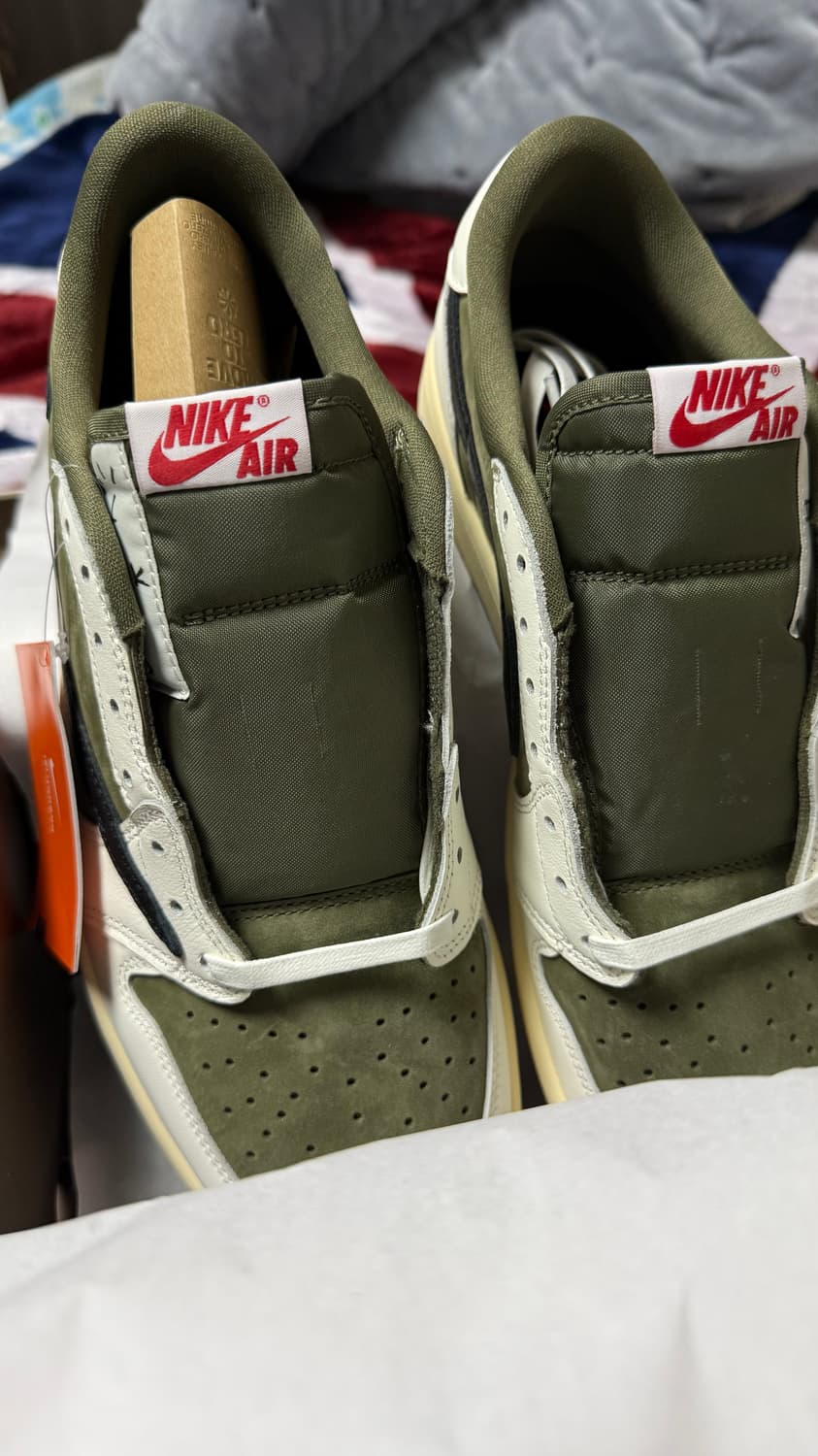 [290] 나이키 트래비스 스캇 로우 리버스 올리브 상품이미지4