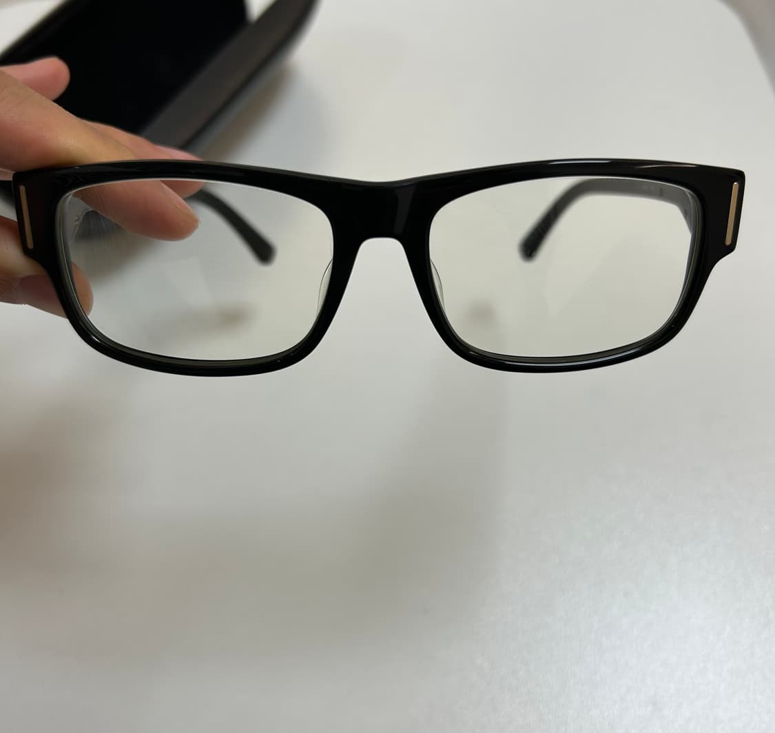 VIKTOR&ROLF 금장 뿔테안경 상품이미지1