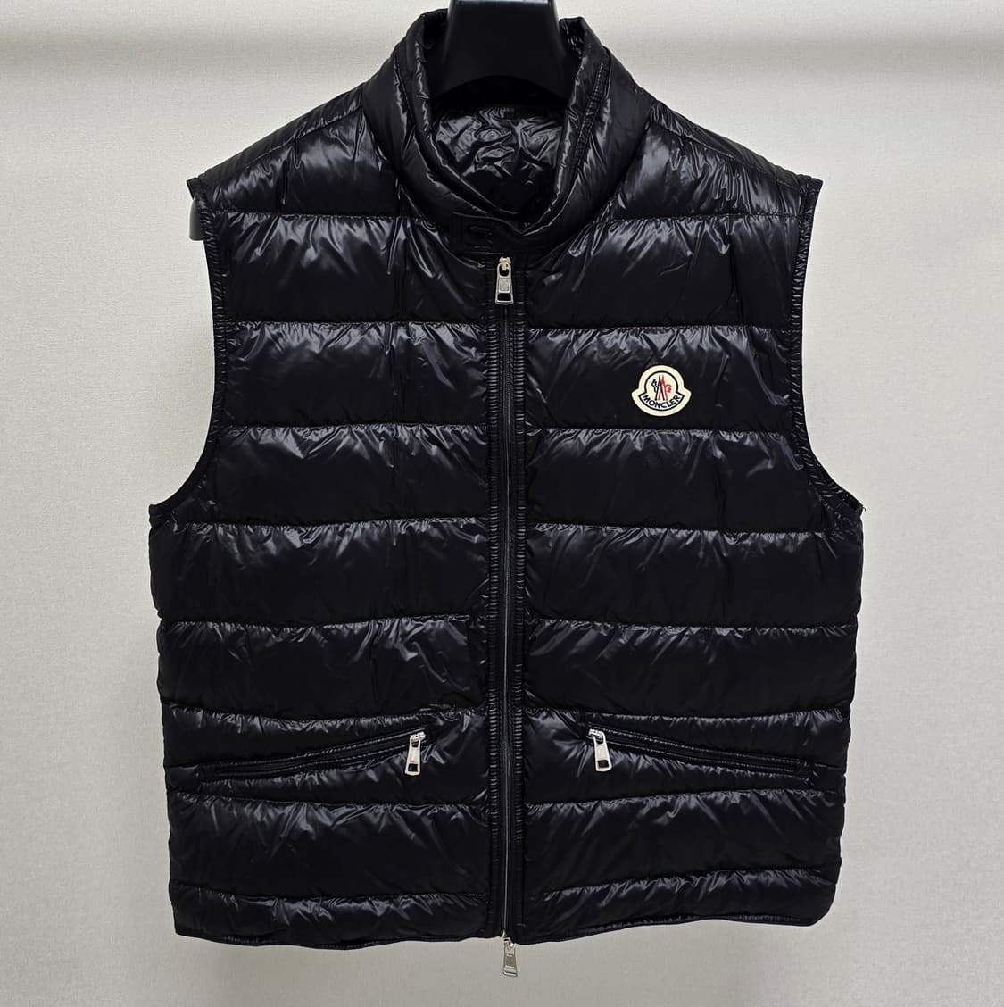 23fw 몽클레어 구이 패딩 조끼 1사이즈 95 판매 상품이미지1