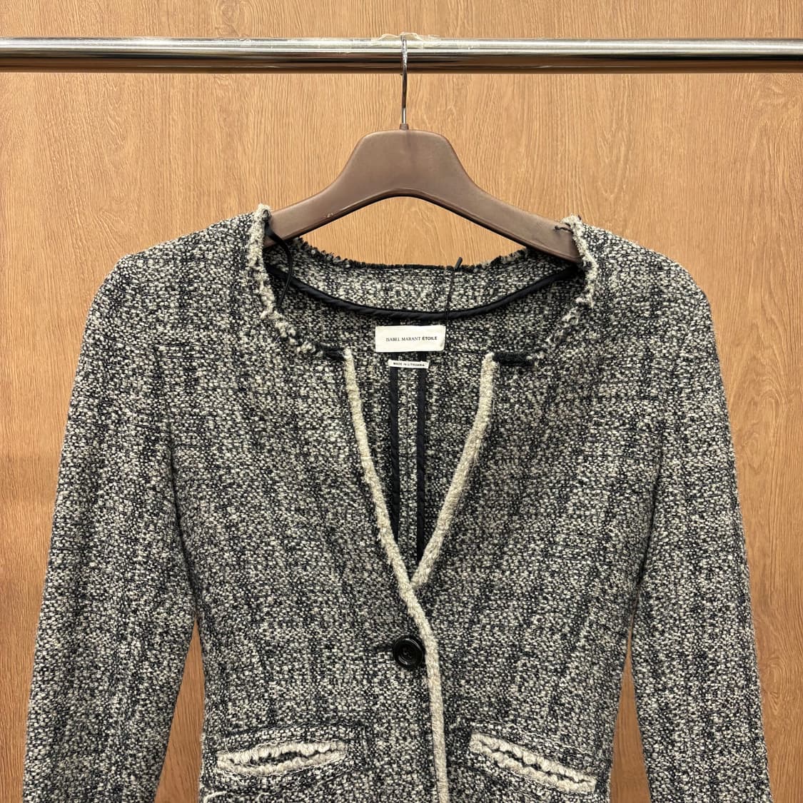 이자벨마랑 에뚜왈 브이넥 크롭 트위드 자켓 프린지 디테일 블랙 아이보리 상품이미지4