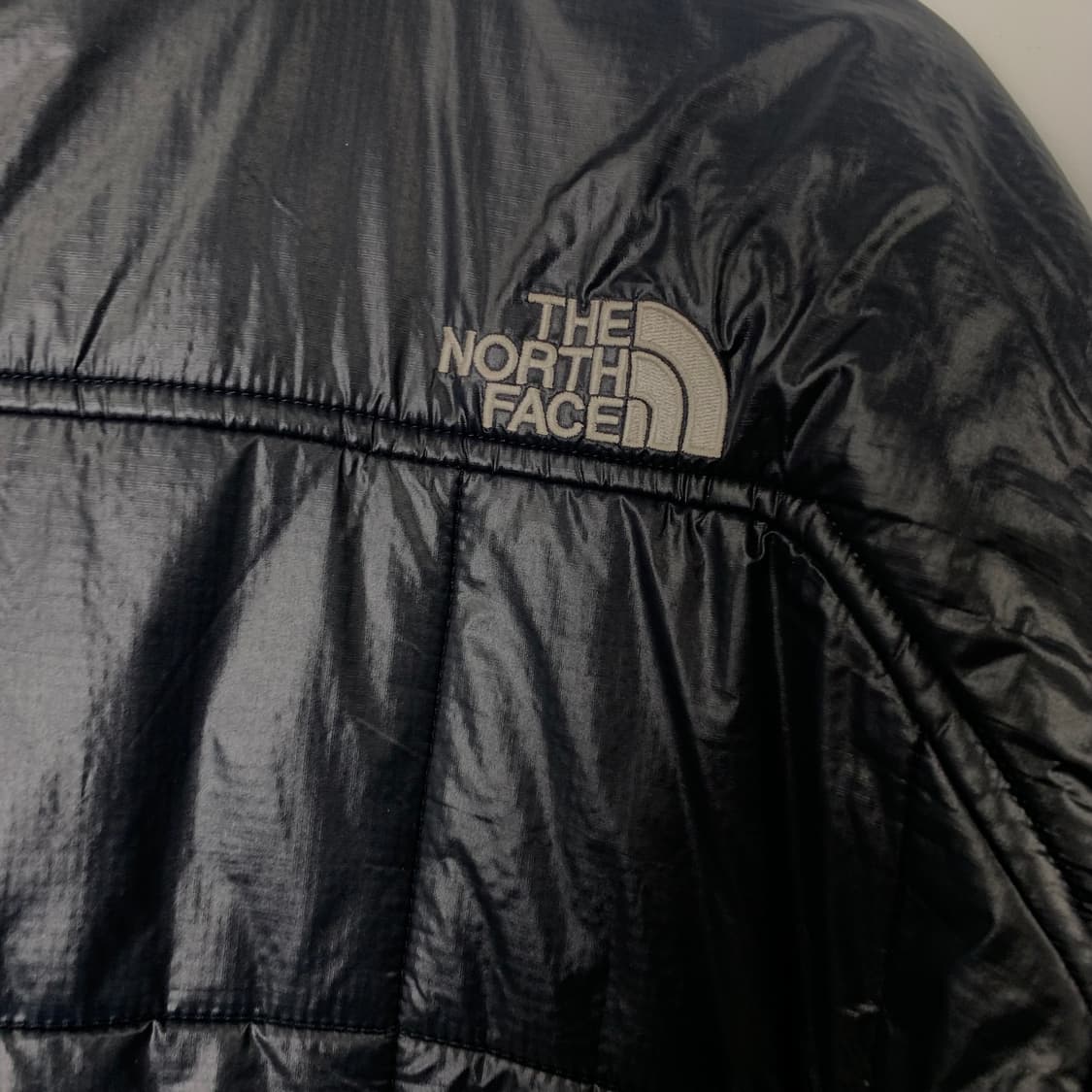 노스페이스 블랙 퀼팅 경량 패딩 상품이미지5