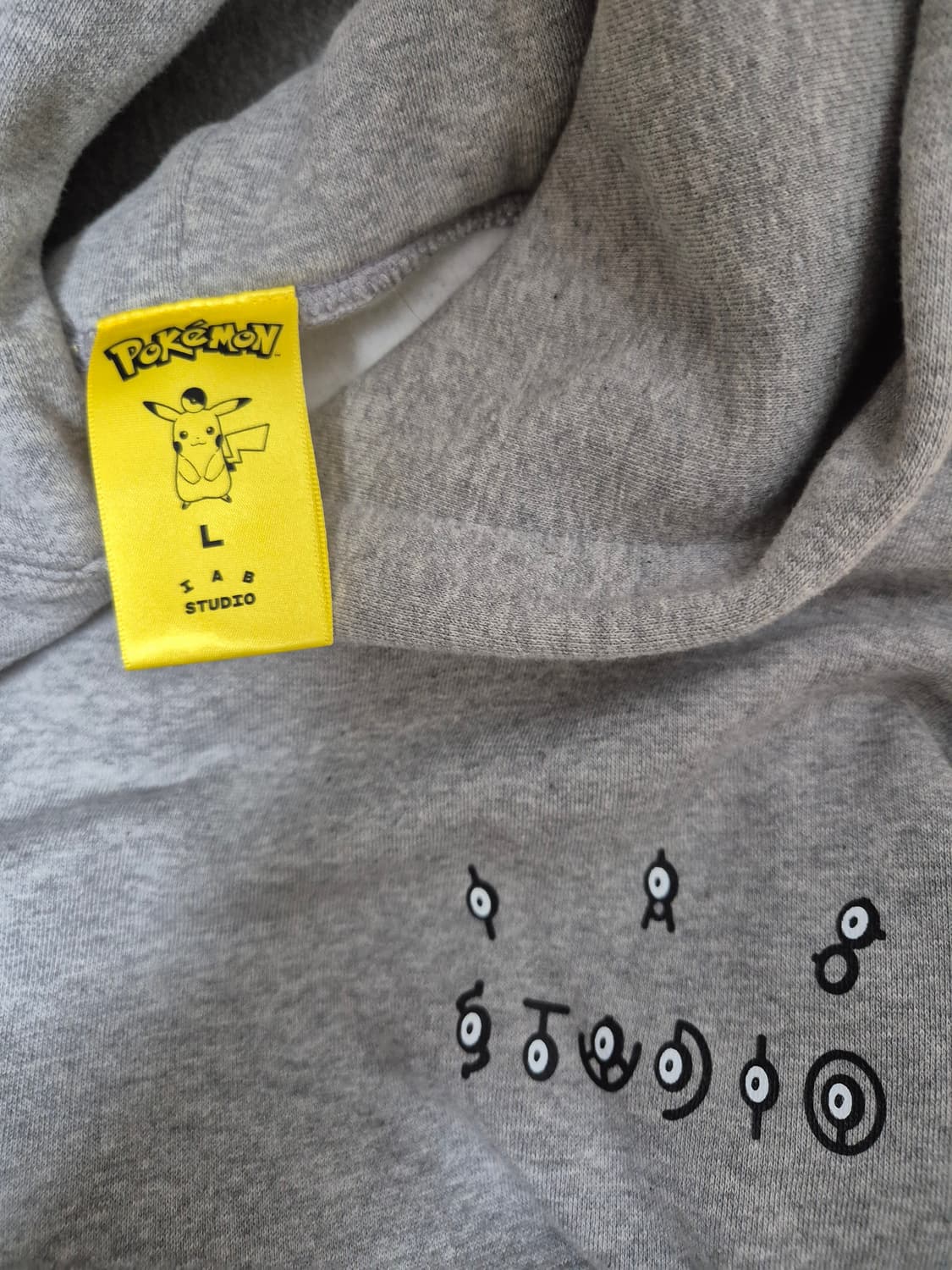 아이앱 스튜디오 x 포켓몬 안농 후드 그레이 L 상품이미지4