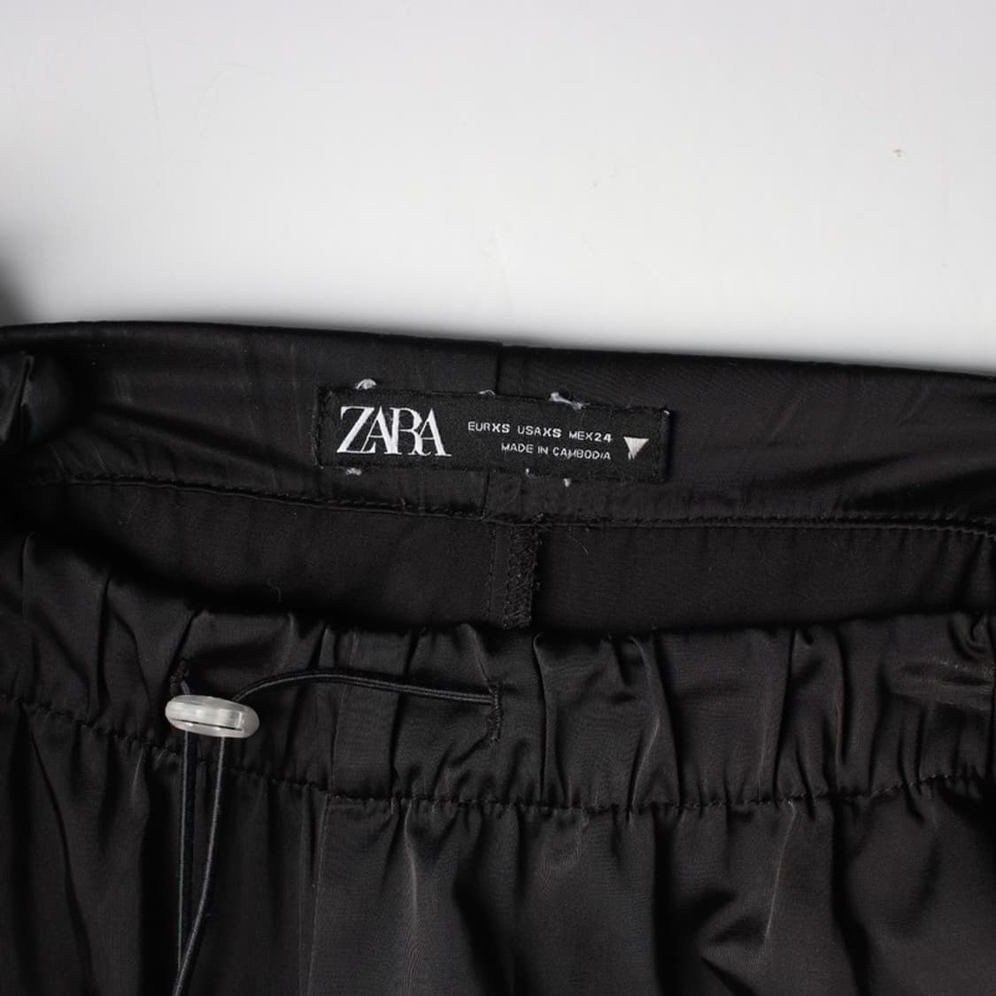 ZARA 테크 블랙 스트링 파라슈트 팬츠 상품이미지6