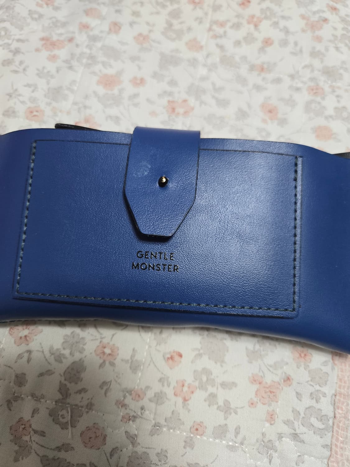 젠틀몬스터 케이스 상품이미지10