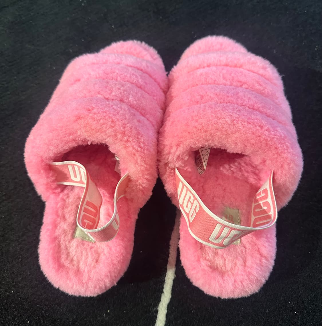 UGG 핑크 플러피 샌들 상품이미지2