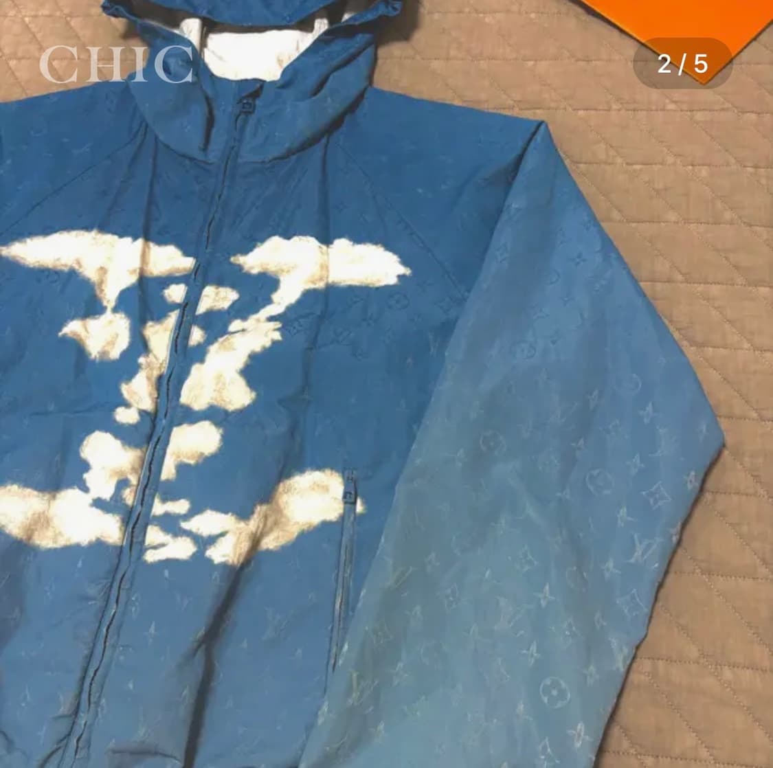 루이비통 클라우드 모노그램 윈드브레이커 상품이미지2
