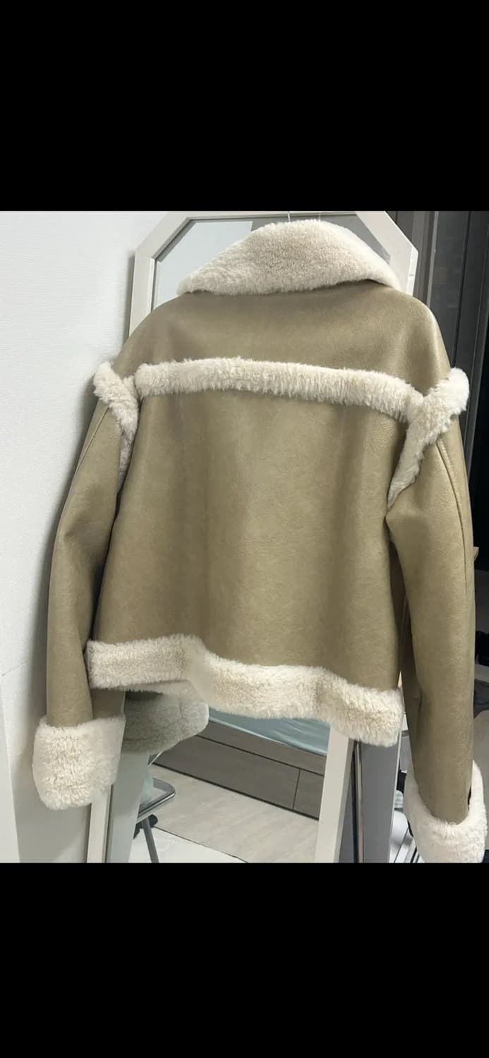 스페로네 크롭 시어링 무스탕 자켓 상품이미지2