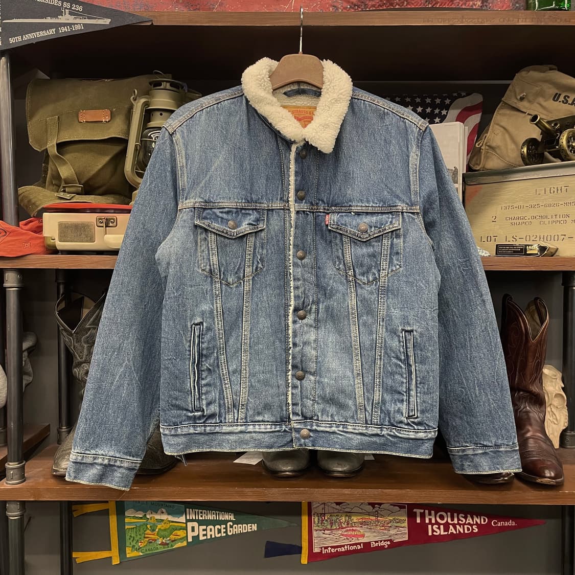 리바이스 타입 3 쉐르파 진청 데님 트러커 자켓 상품이미지1