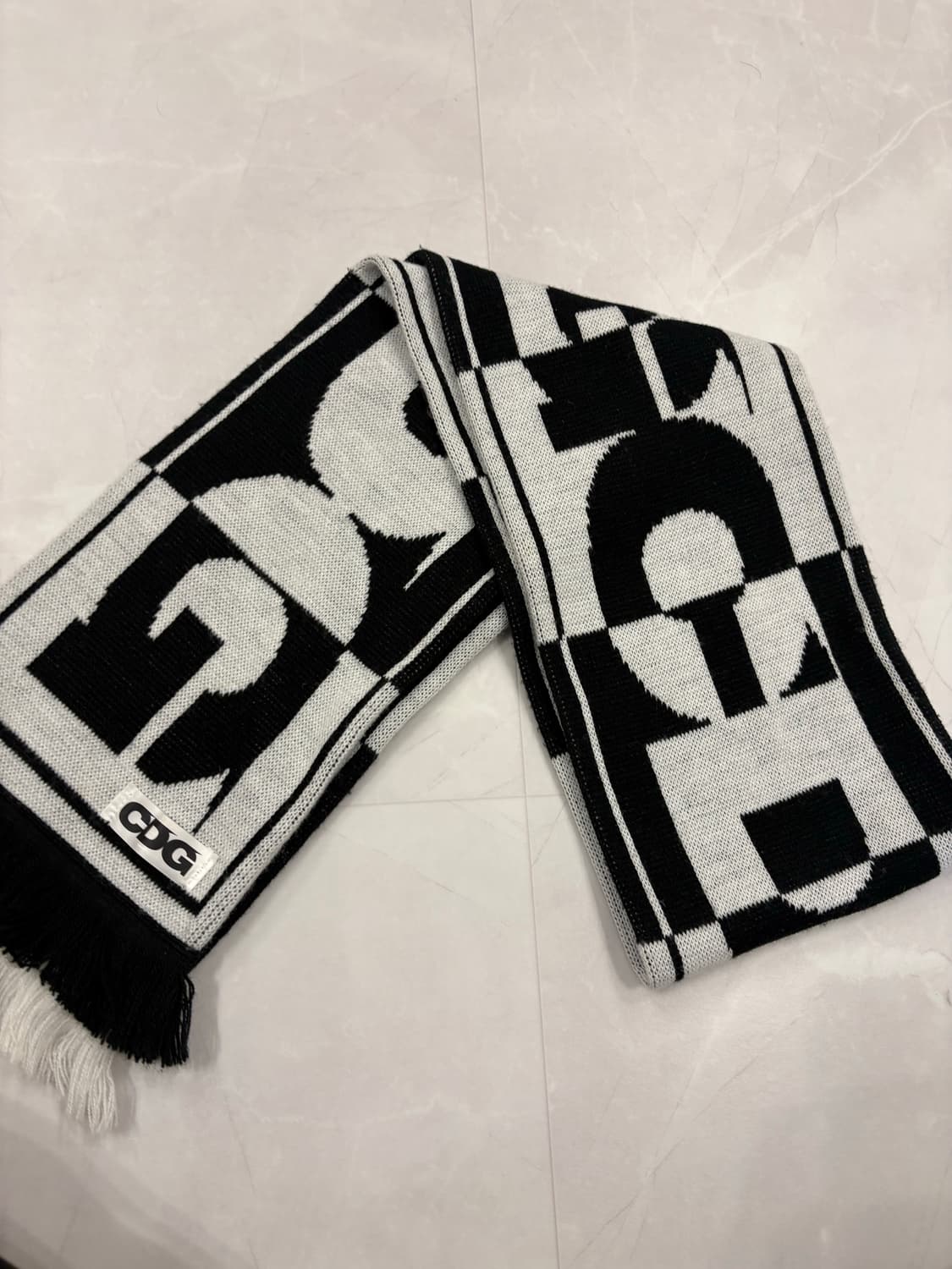 CDG 머플러 상품이미지1