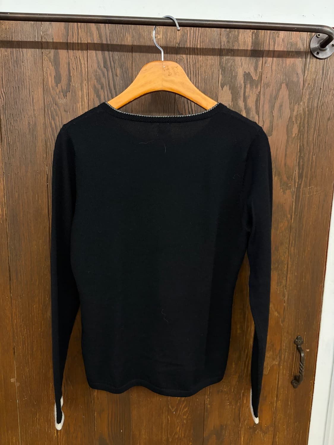 꾸레쥬 정품 블랙 배색 로고가디건 상품이미지6