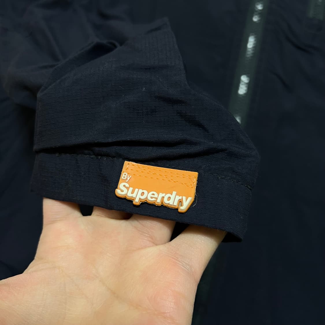 슈퍼드라이 윈드하이커 자수 로고 바람막이 자켓 [네이비] S/90 상품이미지4