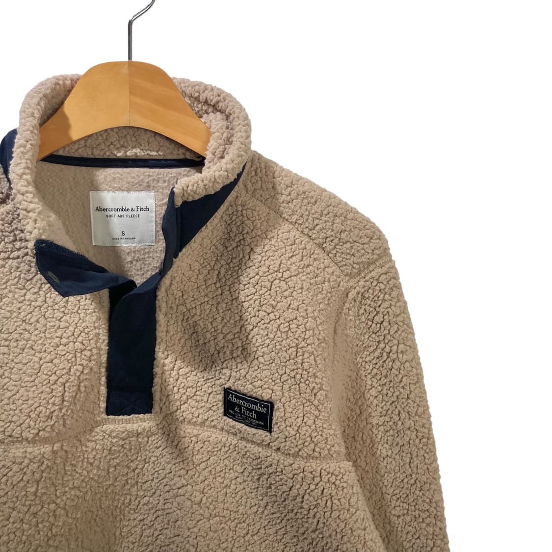아베크롬비 베이지 플리스 반집업 상품이미지3