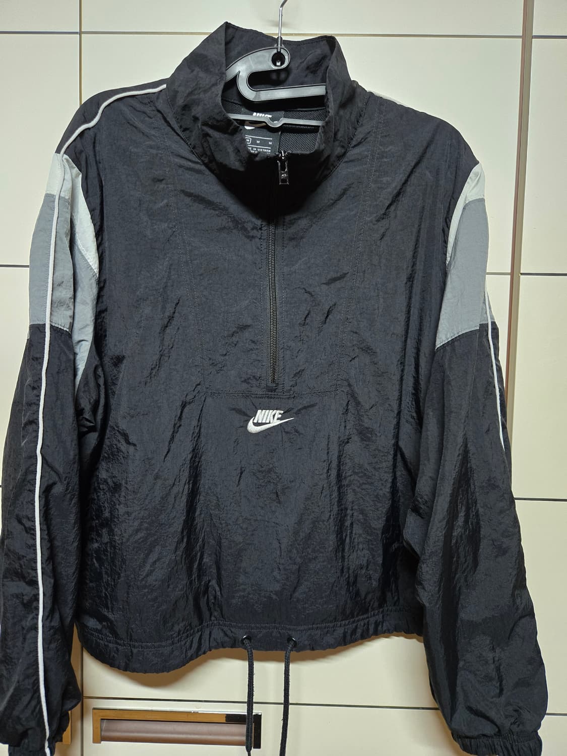 나이키 여성 우븐 아노락 바람막이 상품이미지2