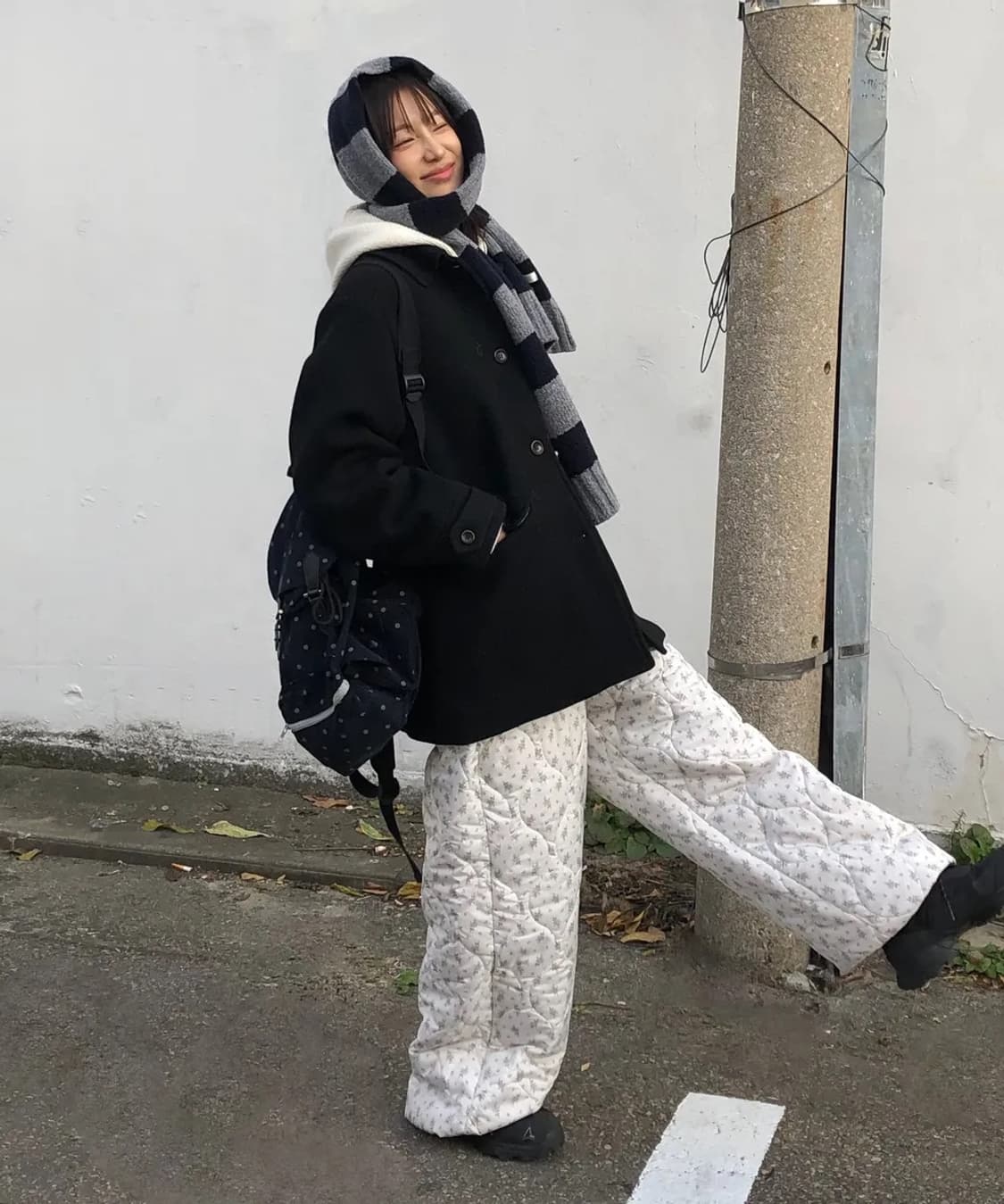 오헤시오 체크 하프 울 코트 블랙 상품이미지1