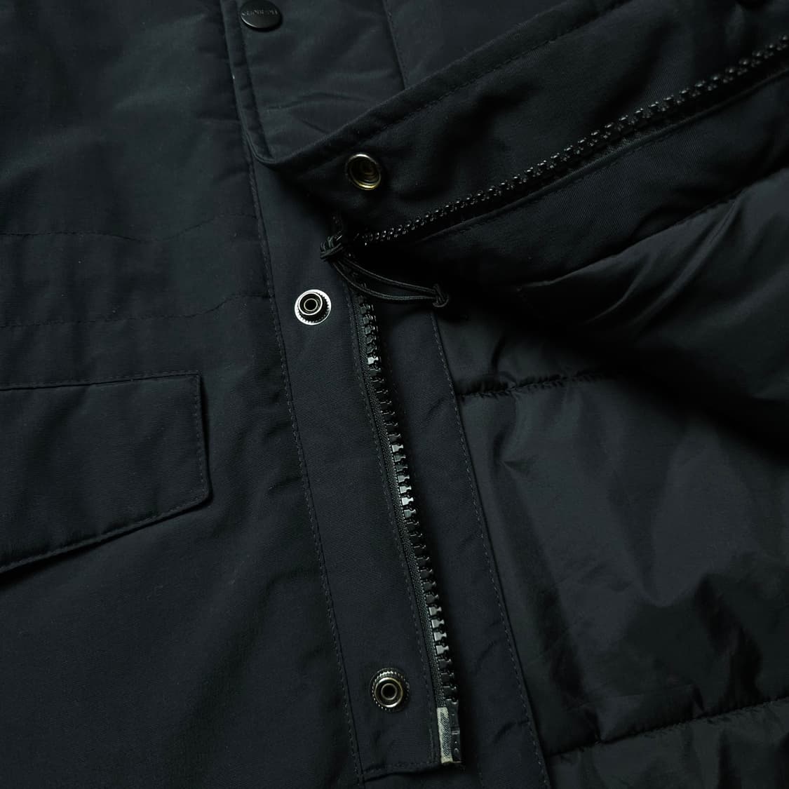 칼하트 다운파카 블랙 XS 상품이미지3