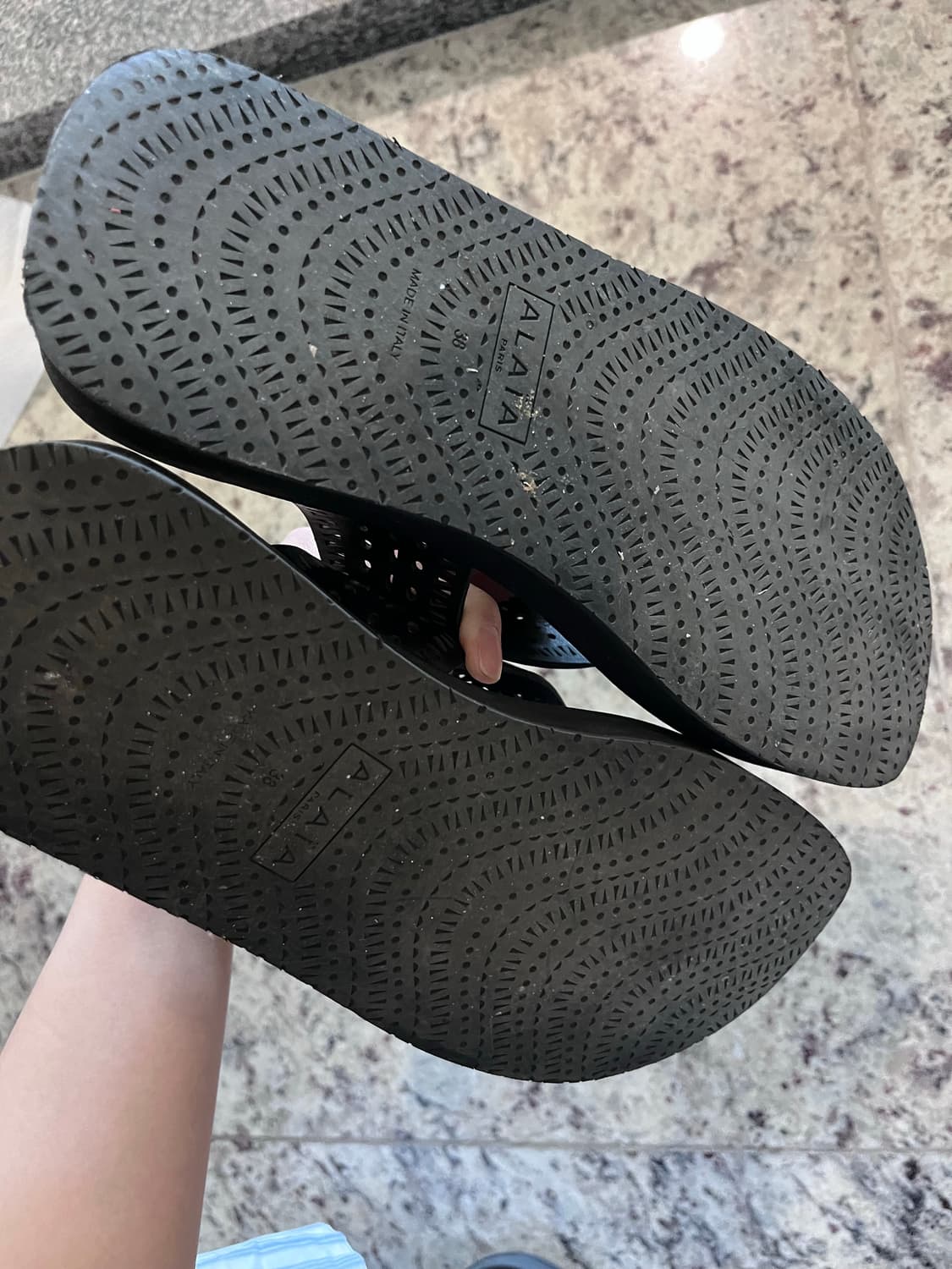 알라이아 비엔 샌들 245 상품이미지4