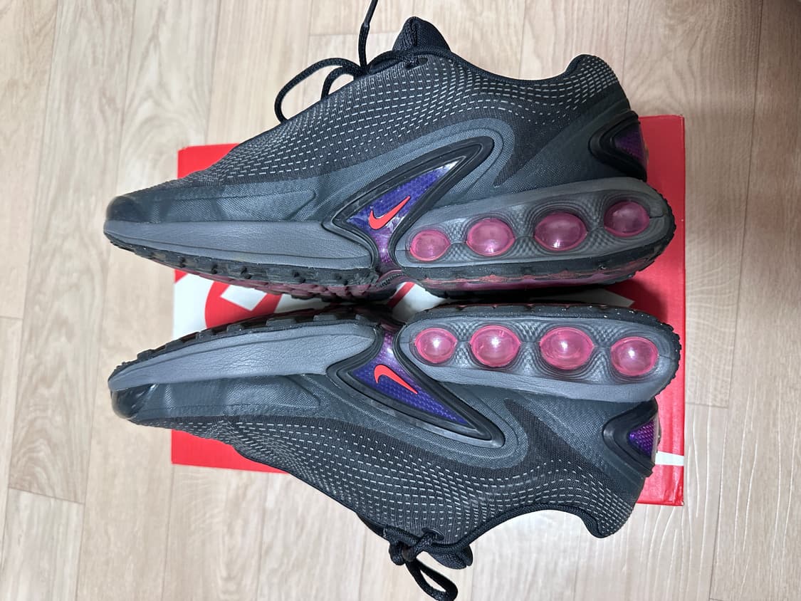 [290]나이키 에어맥스 Dn 블랙 라이트 크림슨 상품이미지5