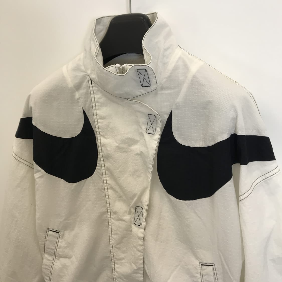 나이키 스우시 리펠 바람막이 [여성S] 상품이미지2