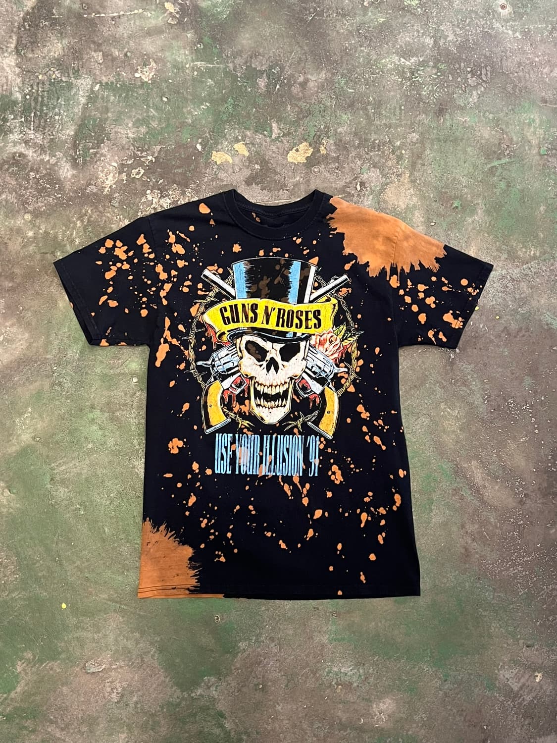 [M] 건즈앤로지스 Use Your Illusion 스컬 그래픽 밴드티 상품이미지1