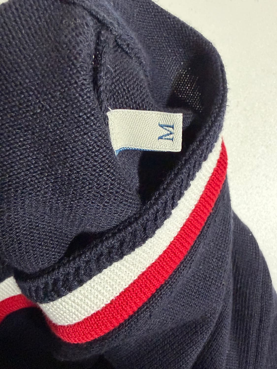 [정품인증완료] 몽클레르 트리콜로르 니트 가디건 (M사이즈) 상품이미지4