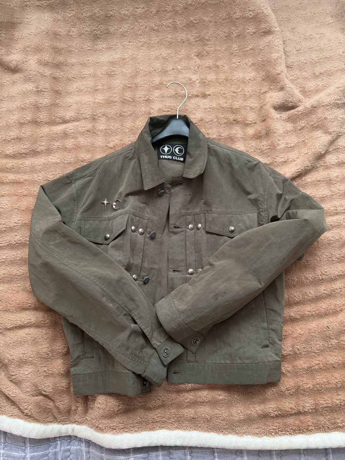 떠그클럽 카키색 자켓  상품이미지1