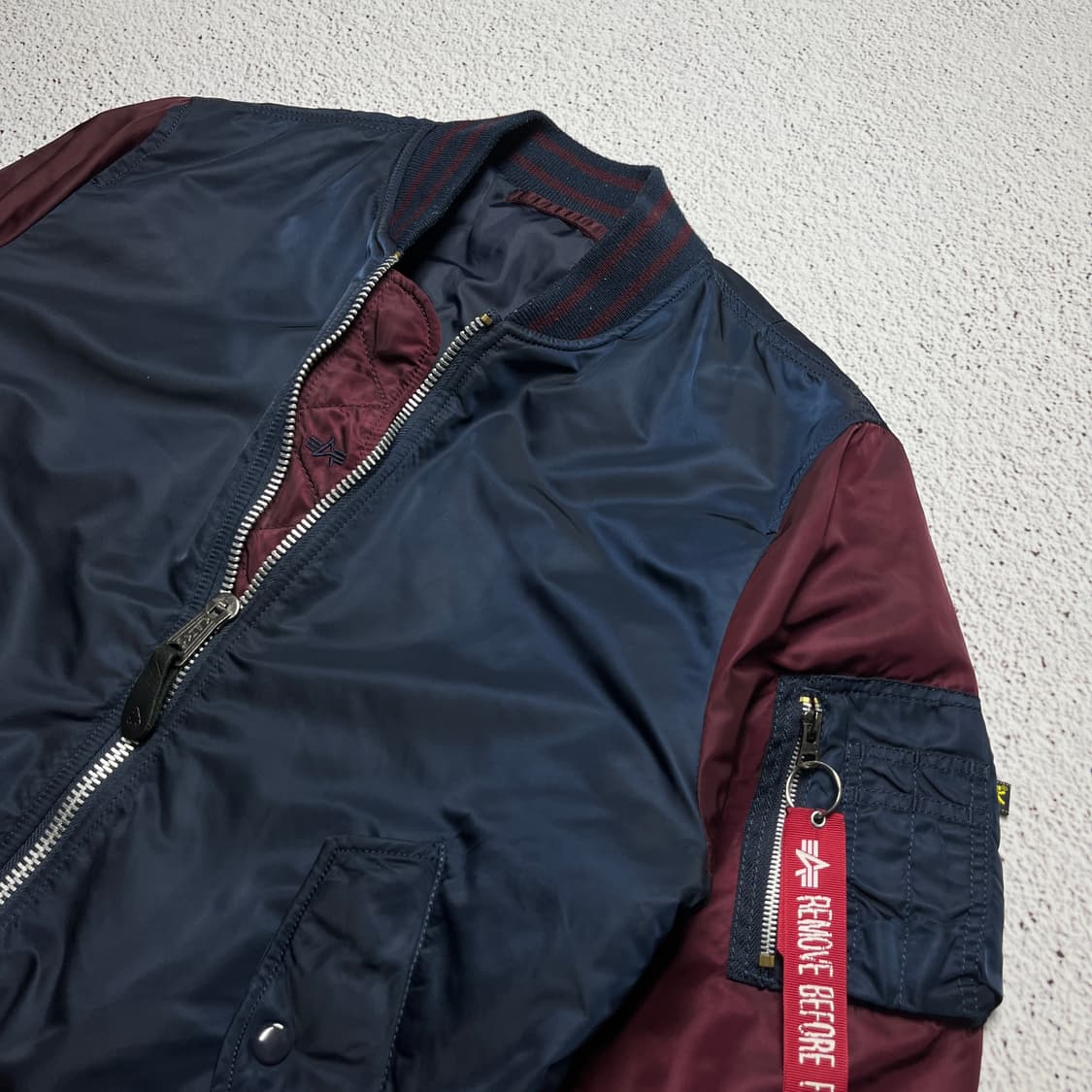 Alpha Industries MA-1 Flight Jacket 상품이미지3