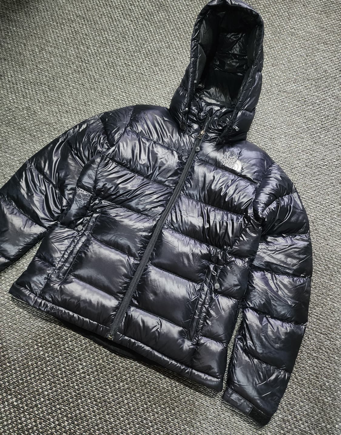 여성 노스페이스 유광 후드 패딩 80 S사이즈  상품이미지7
