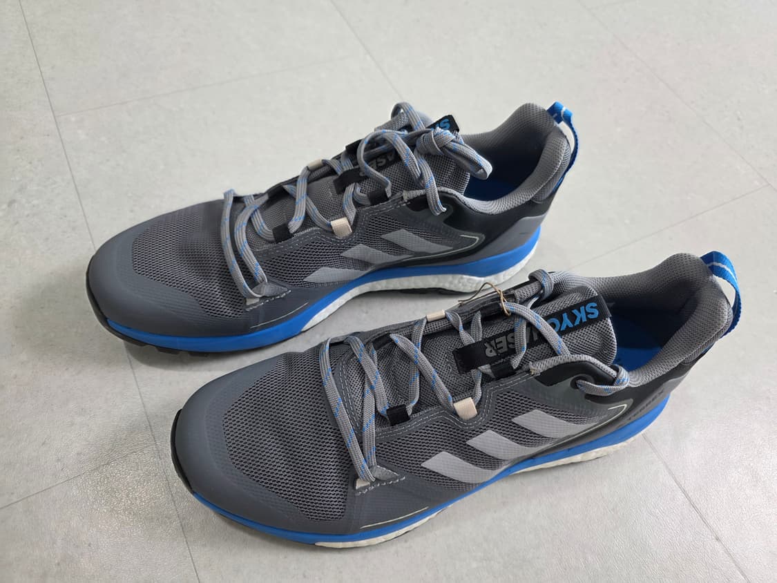 [새상품] 아디다스 테렉스 스카이체이서 트레킹화 그레이 300 상품이미지1