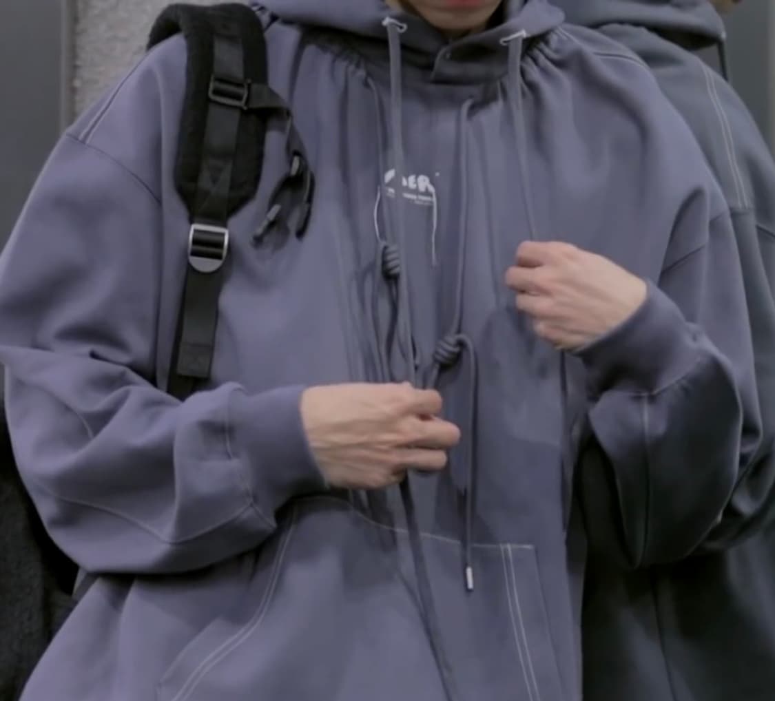 아더에러 애드모어 후드티 차콜 a2 상품이미지2