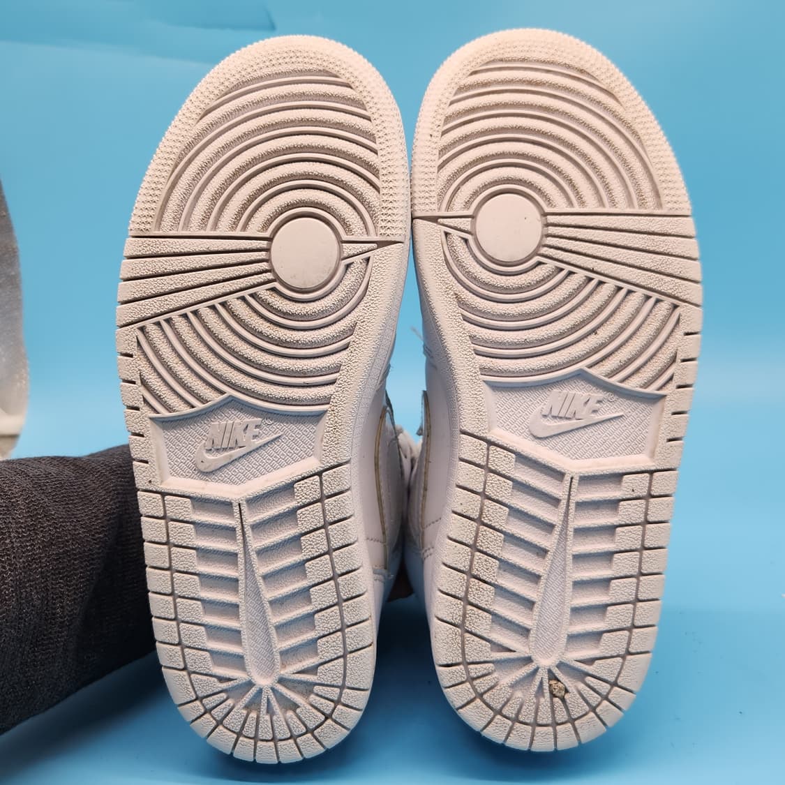 h 나이키 조던 1 미드220 상품이미지3