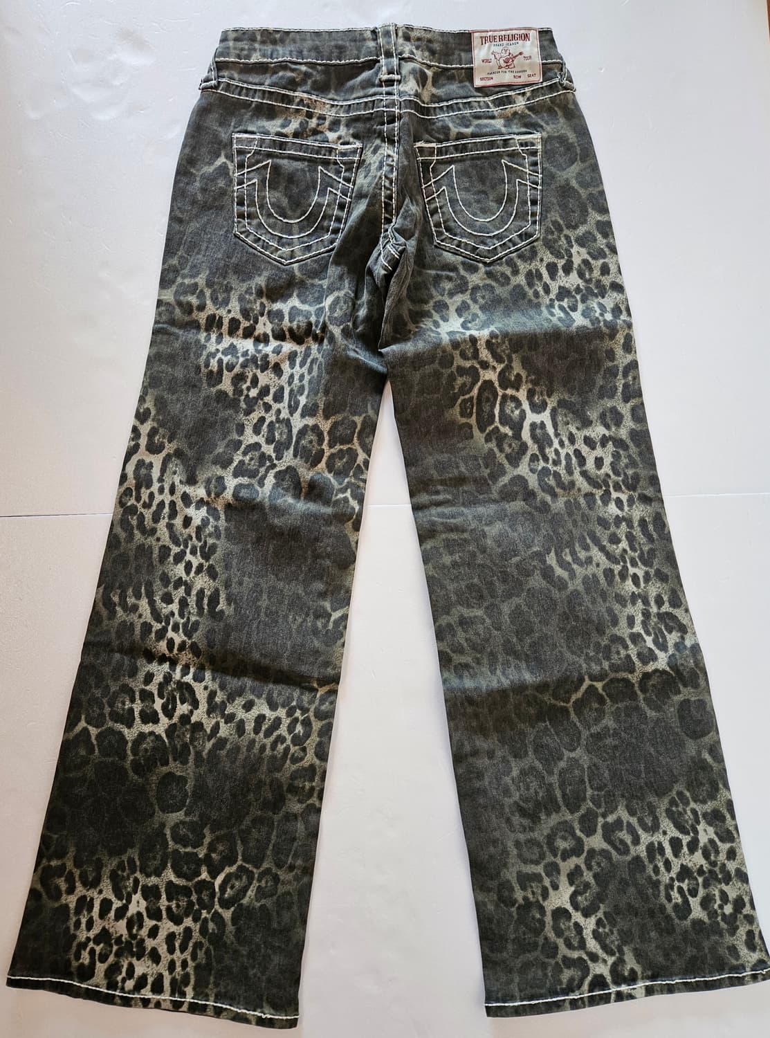 [새제품] 트루 릴리젼 로우라이즈 빅티 데님 팬츠 상품이미지3