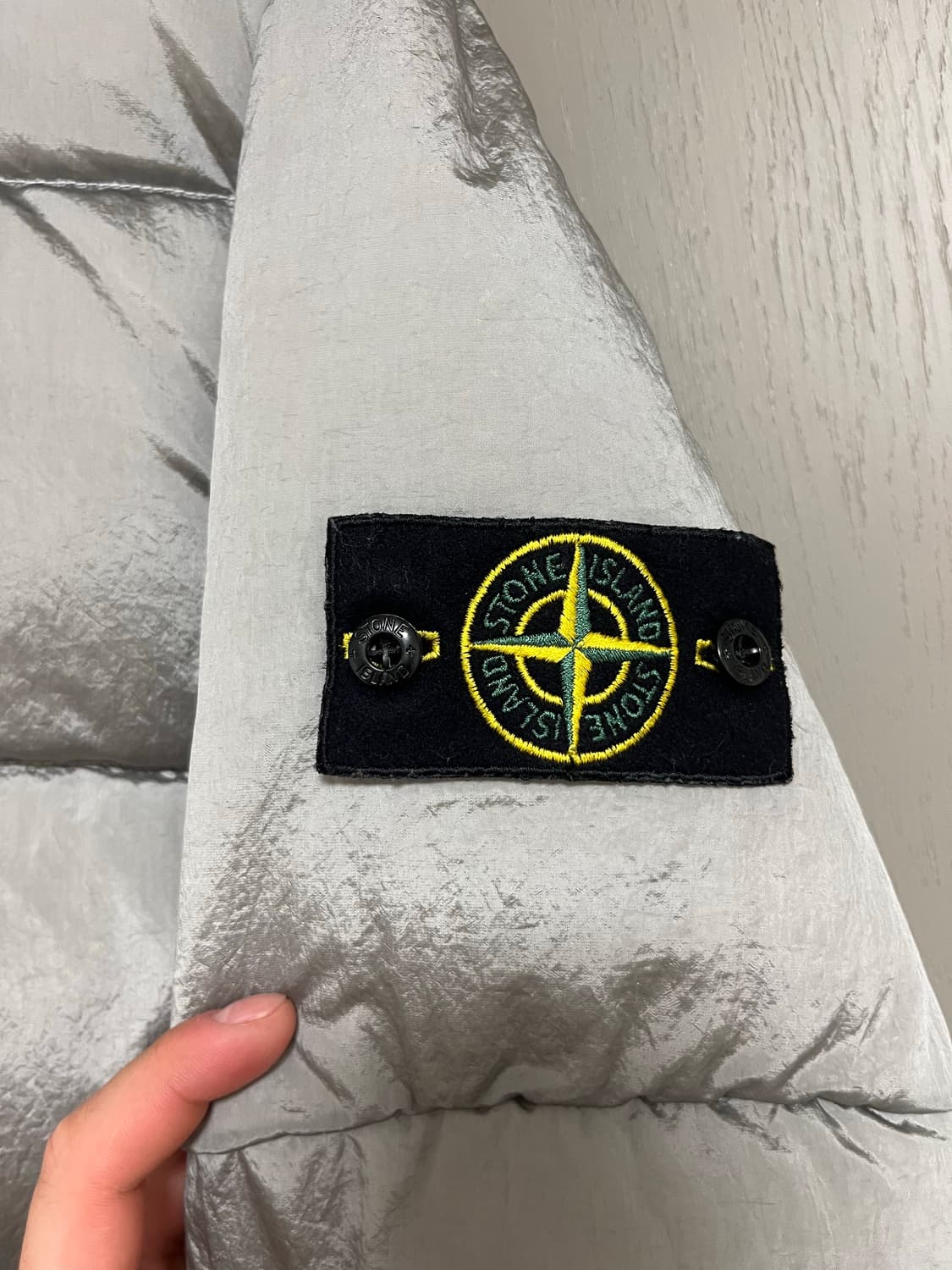 스톤타일랜드 나일론패딩 판매합니다. 상품이미지5