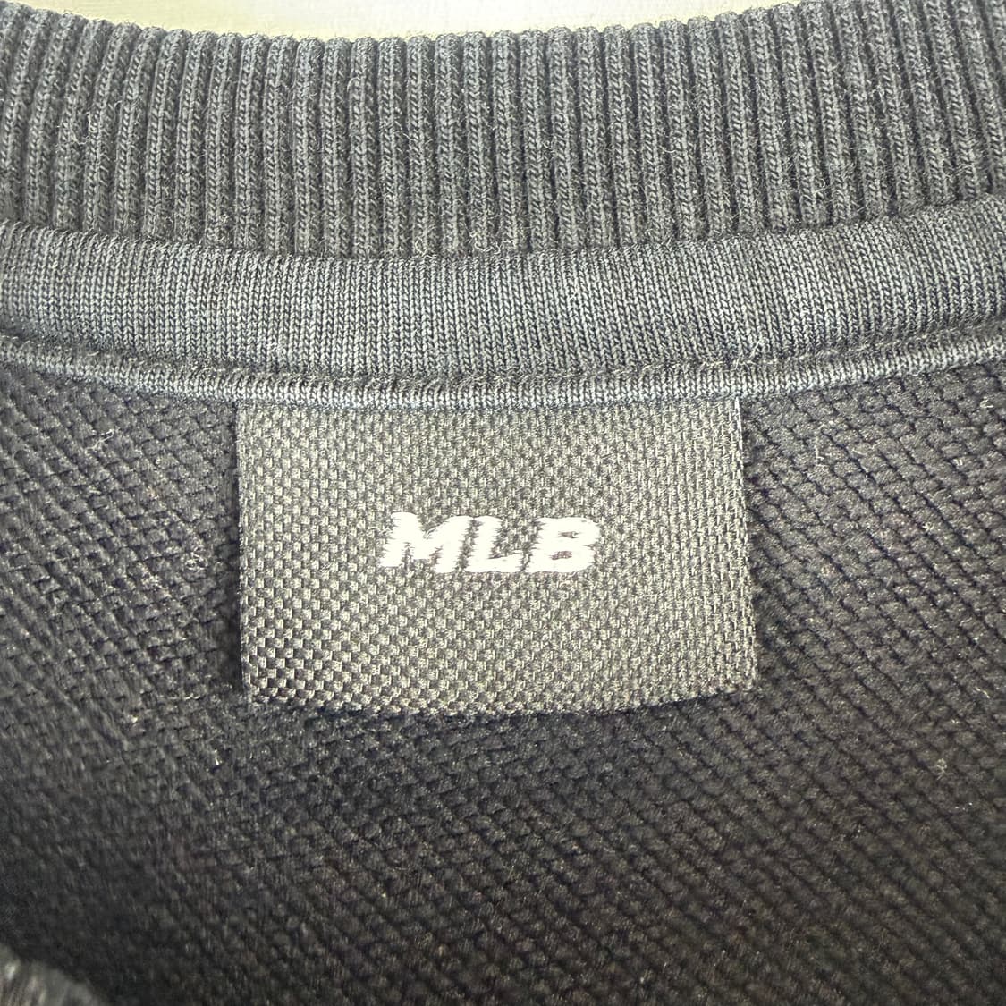 (150) MLB 키즈/우먼스 뉴이어 래빗 맨투맨 블랙 상품이미지3