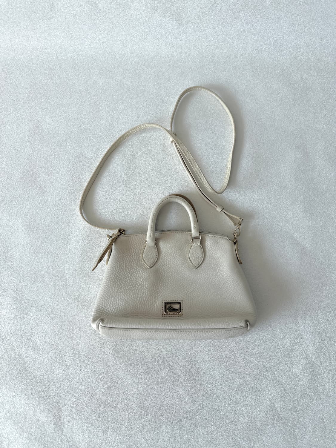 두니앤버크(Dooney & Bourke) 레더 토트 크로스백 상품이미지1