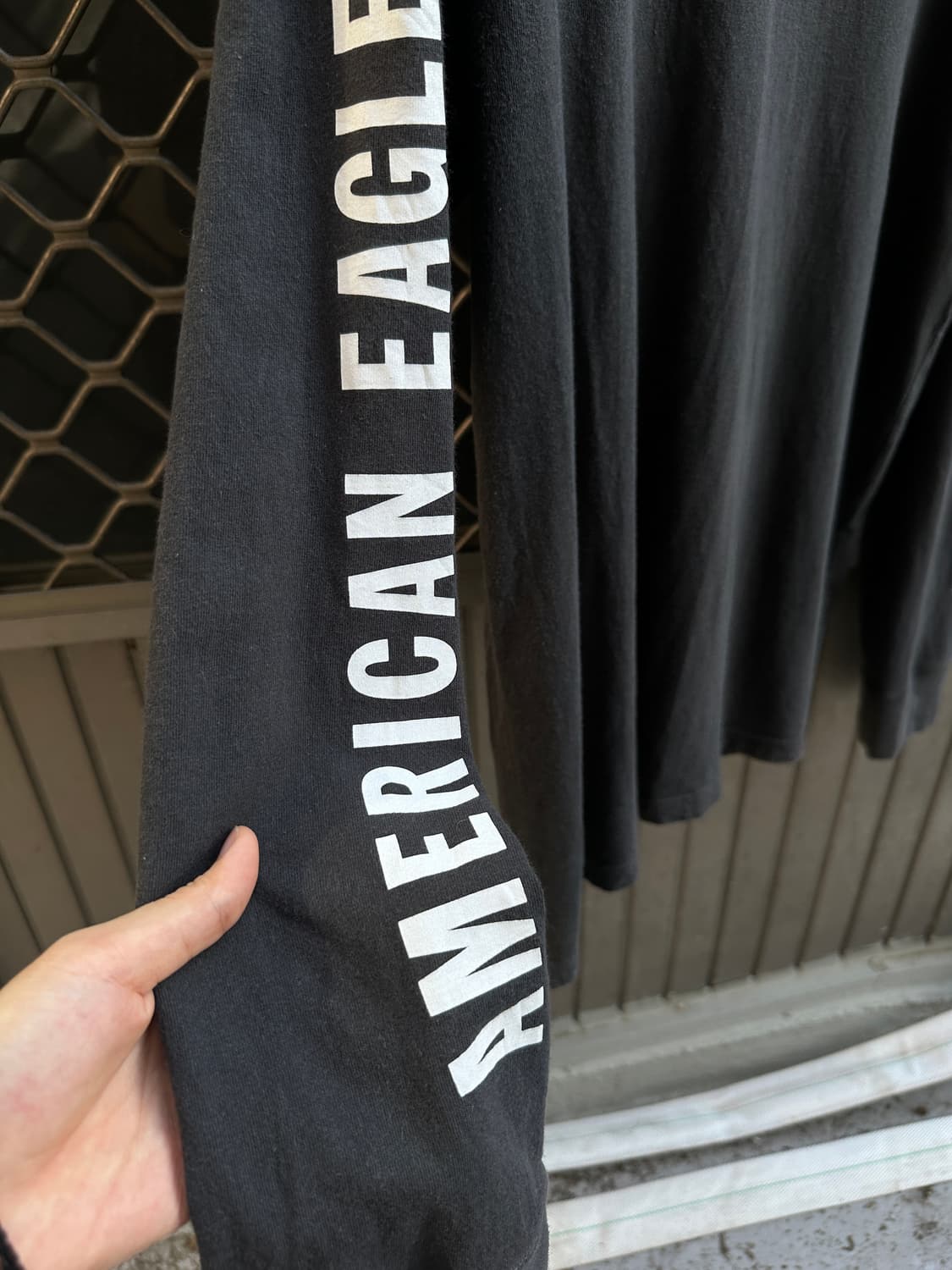 AMERICAN EAGLE 소매 레터링 롱슬리브 상품이미지5