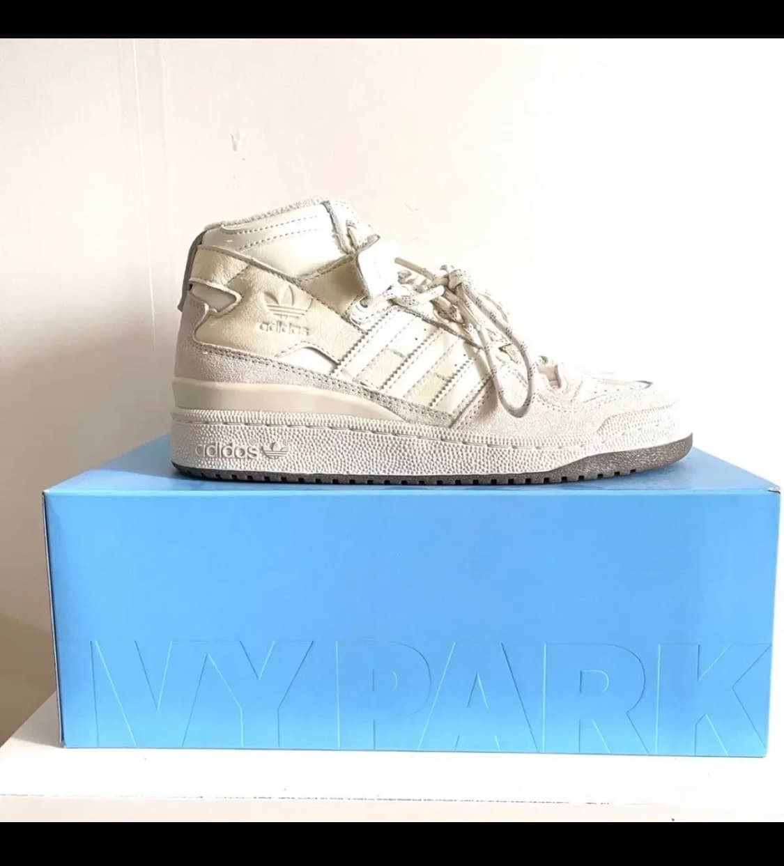 아디다스 x 비욘세 아이비 파크 포럼 미드 알루미나 스니커즈 리미티드 에 상품이미지2