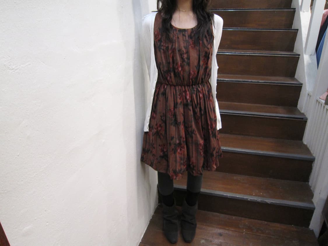 빈티지 슬리브리스 미디 원피스 플라워 패턴 허리 밴딩 디테일 버건디 상품이미지4